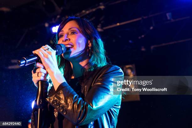 Natalie Imbruglia performs at The O2 Institute Birmingham on May 17, 2017 in Birmingham, England.