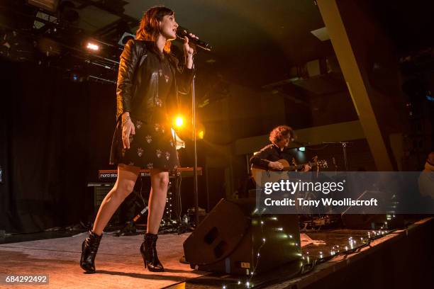 Natalie Imbruglia performs at The O2 Institute Birmingham on May 17, 2017 in Birmingham, England.