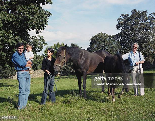 French politician François Fillon with his wife Penelope Clarke and their children Marie and Arnaud, 1st September 2002. Fillon is Minister of Social...