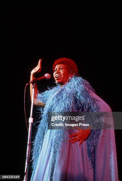 Aretha Franklin in concert circa 1985.