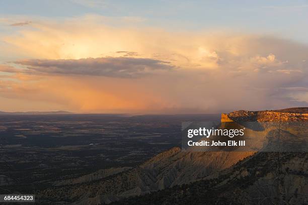 mesa verde np landscape - mesa verde national park foto e immagini stock