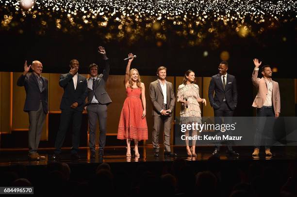 Dale Alan Riley Elizabeth Mackay Photos and Premium High Res Pictures - Getty Images