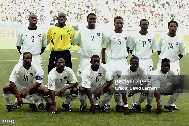 Nigeria team group taken before the FIFA World Cup Finals 2002 Group F match between Sweden and Nigeria played at the Kobe Wing Stadium, in Kobe,...