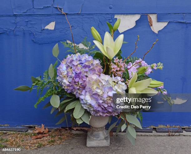 floral arrangement - asiatic lily stock pictures, royalty-free photos & images