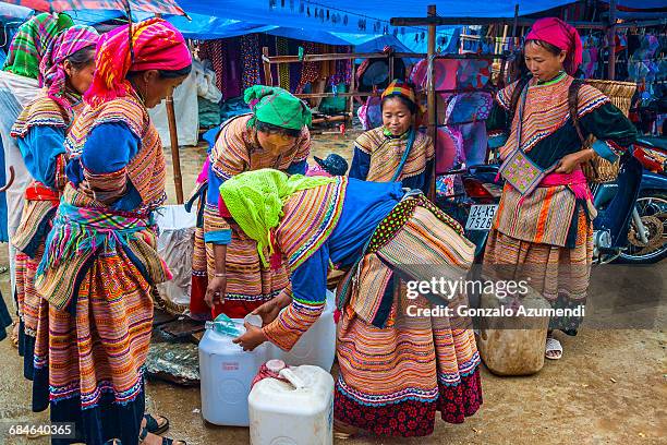 hmong ethnic group in vietnam - sa pa stock pictures, royalty-free photos & images
