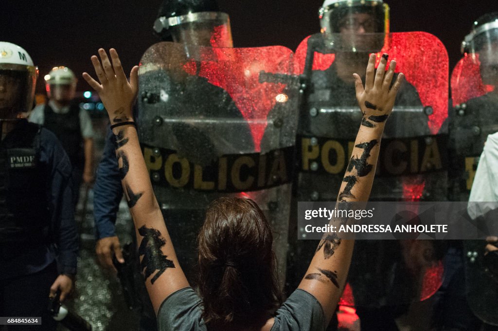 TOPSHOT-BRAZIL-CORRUPTION-TEMER-PROTEST