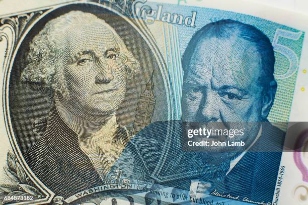 dollar and sterling close-up - british currency 個照片及圖片檔