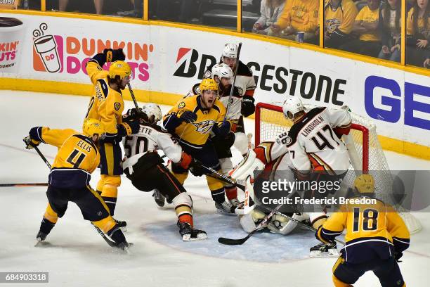 Filip Forsberg of the Nashville Predators scores a goal during the third period against the Anaheim Ducks to tie the game 2-2 in Game Four of the...