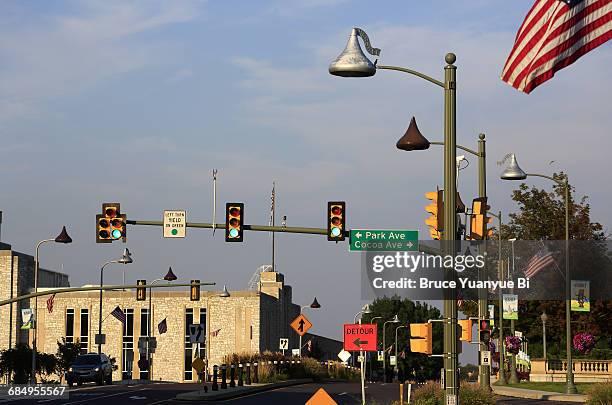 kisses chocolate shaped street lamps on street - pennsylvania flag stock pictures, royalty-free photos & images