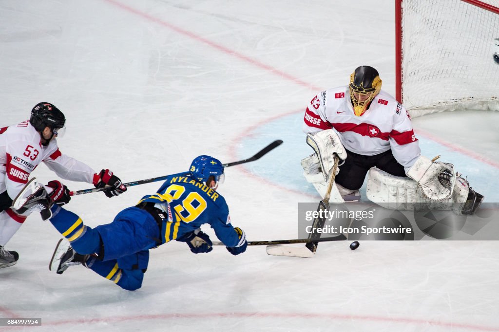 HOCKEY: MAY 18 IIHF World Championship - Switzerland v Sweden