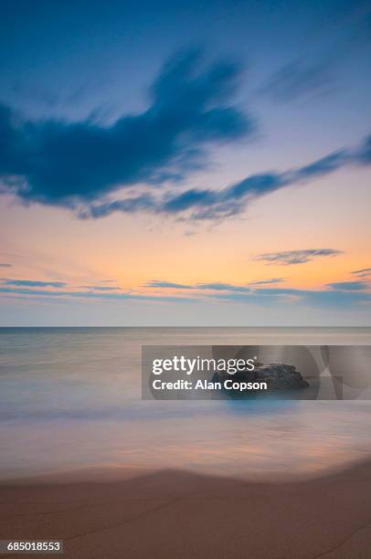 whistling sands beach, porthor, llyn peninsula, gwynedd, wales, united kingdom, europe - alan copson fotografías e imágenes de stock