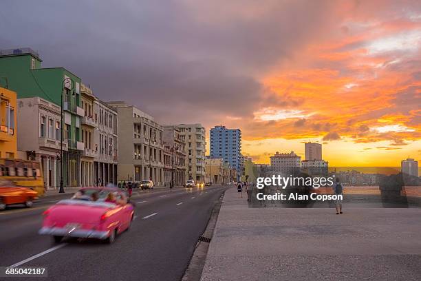 cuba, havana, the malecon - alan copson stock pictures, royalty-free photos & images