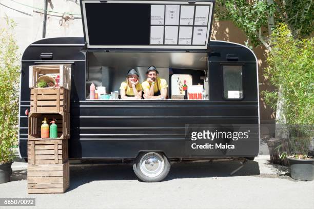 food truck - foodtruck stockfoto's en -beelden