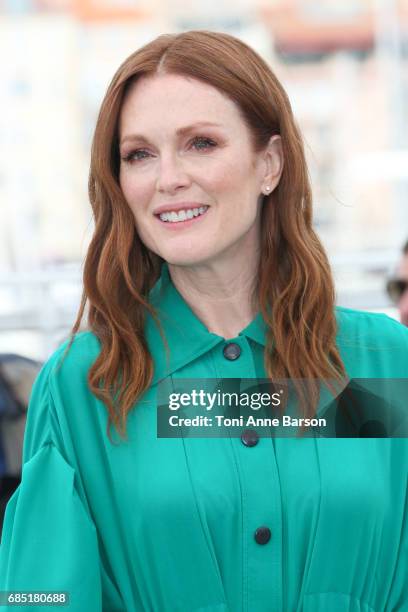 Julianne Moore attends the "Wonderstruck" photocall during the 70th annual Cannes Film Festival at Palais des Festivals on May 18, 2017 in Cannes,...
