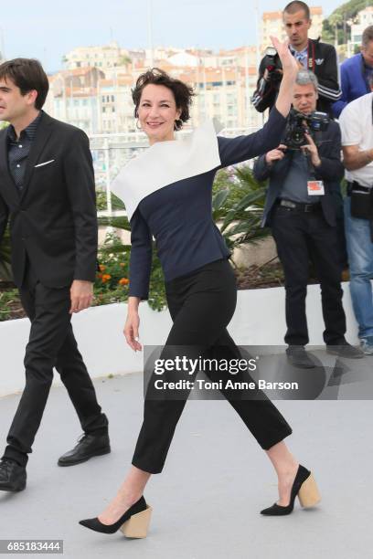 Jeanne Balibar attends the "Barbara" photocall during the 70th annual Cannes Film Festival at Palais des Festivals on May 18, 2017 in Cannes, France.