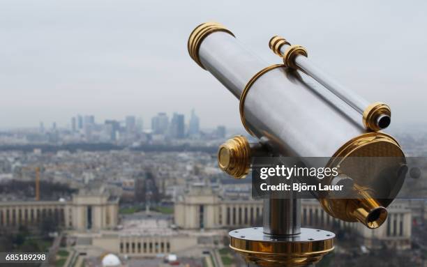 telescope at top of eiffel tower, paris, france - lauer stock pictures, royalty-free photos & images