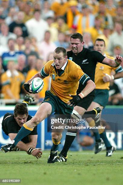 Rugby - 2003 World Cup - Semi-final: Australia vs. New Zealand. Stirling Mortlock . Rugby - Coupe du Monde 2003 - Demi-finale: Australie contre...