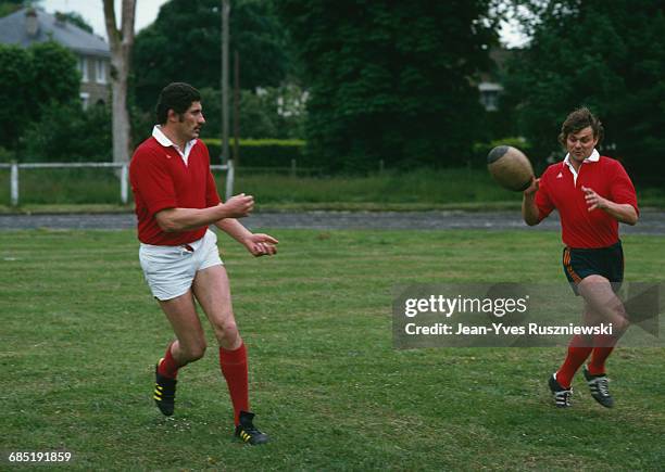 Claude Spanghero and Jo Maso during a rugby training session.