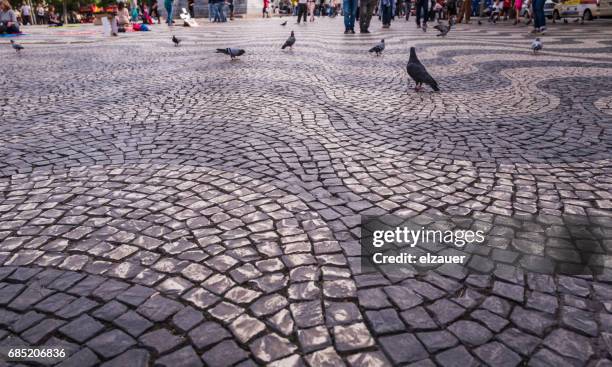 praça dom pedro iv, lisboa - portugees straatmozaïek stockfoto's en -beelden