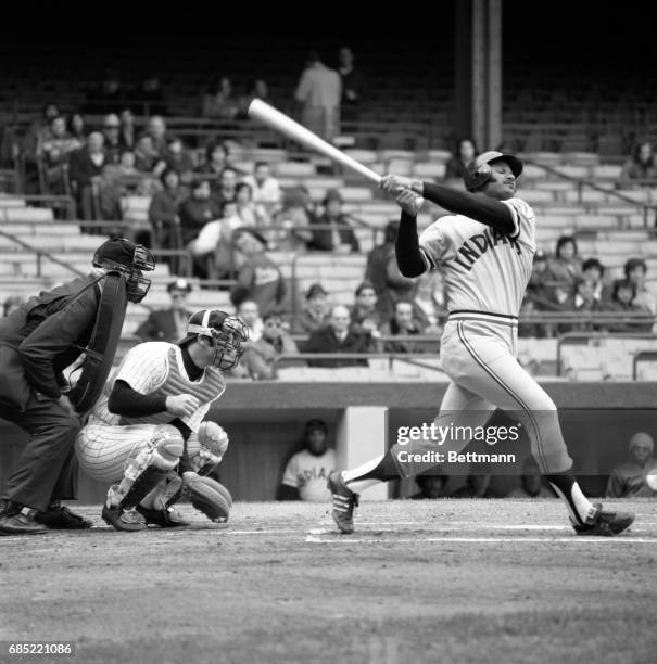 Chris Chambliss batting against the Yankees.