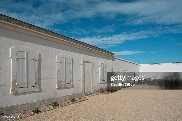 lighlighthouse of la courbe, grande côte, france - courbe 個照片及圖片檔