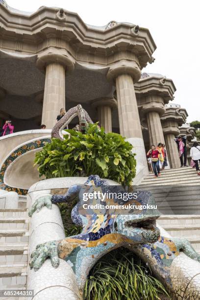 gaudi lizard fountain at parc guell in barcelona, spain - animal toe stock pictures, royalty-free photos & images