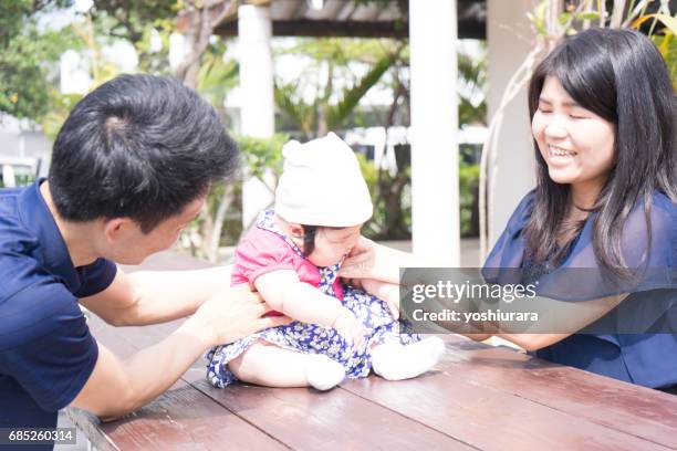 vacation family - 休暇 stock pictures, royalty-free photos & images