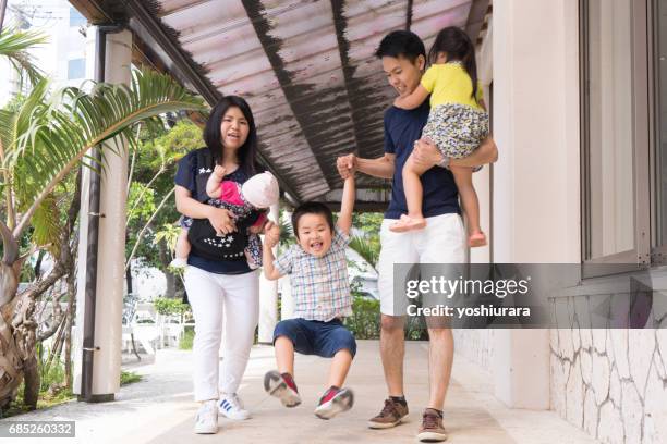 famiglia vacanze - 家族 foto e immagini stock