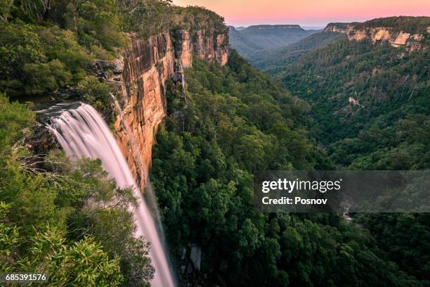 fitzroy falls in southern highlands of new south wales - southern highlands australia stock pictures, royalty-free photos & images