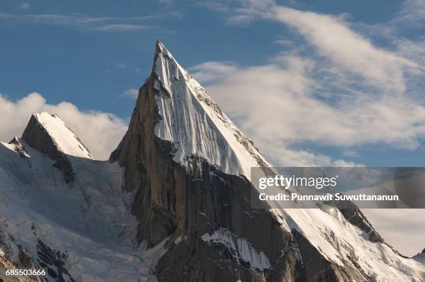 laila peak, iconic peak at khuspang camp, k2 trek, skardu, gilgit baltistan, pakistan - cliff stock pictures, royalty-free photos & images