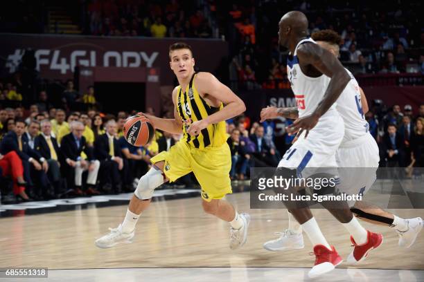 Bogdan Bogdanovic, #13 of Fenerbahce Istanbul in action during the Turkish Airlines EuroLeague Final Four Semifinal A game between Fenerbahce...
