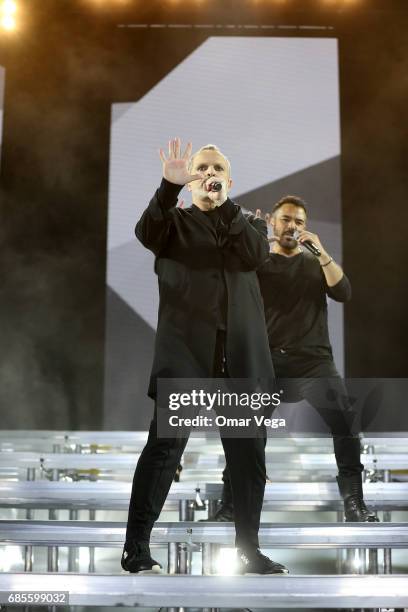 Spanish singer Miguel Bose performs during the concert as part of his 2017 'Estare' Tour in the United States at Music Hall on May 19, 2017 in...