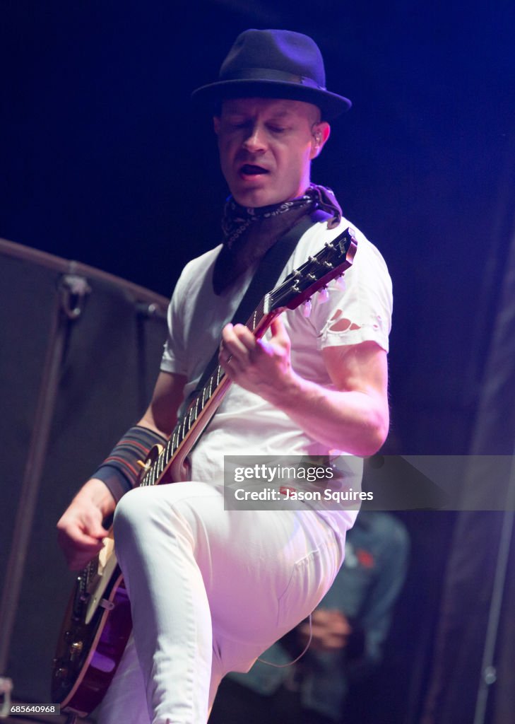 Tom Tindahn Rocker Musician Tom Thacker of Sum 41 performs during 2017 Rock On The Range ...