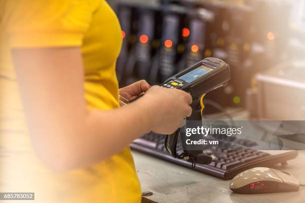 Warehouse Mouse Photos and Premium High Res Pictures - Getty Images