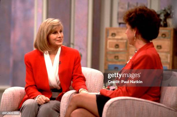 Television host Jenny Jones interviews an unidentified guest duing her talk show, Chicago, Illinois, September 11, 1991.