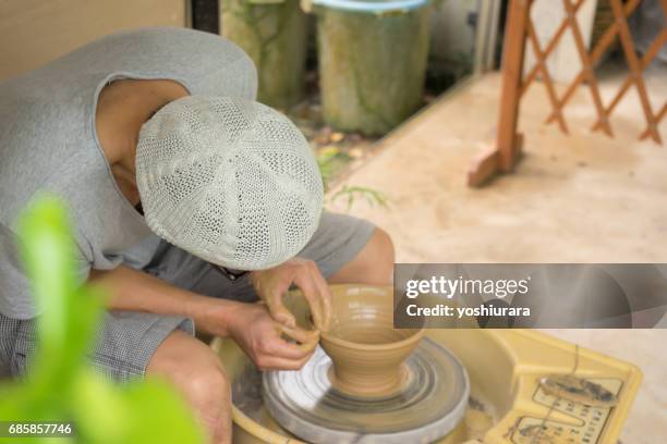 ceramica dalla pelle artigianale - 職人 foto e immagini stock