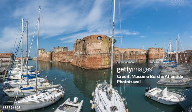 view of the fortezza vecchia - livorno foto e immagini stock