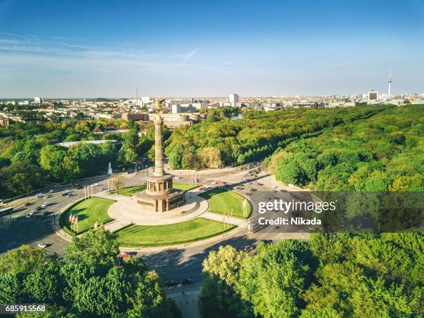 victory column and berlin tiergarten, germany - berlin park stock pictures, royalty-free photos & images