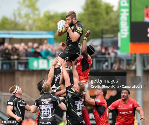 Exeter Chiefs' Geoff Parling claims the lineout during the Aviva Premiership match between Exeter Chiefs and Saracens at Sandy Park on May 20, 2017...