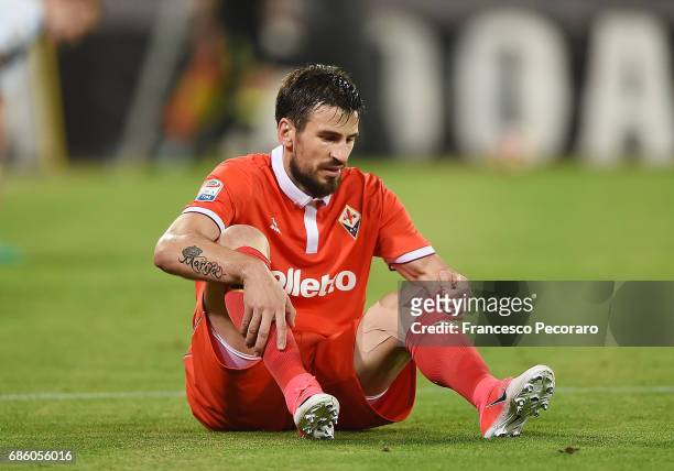 Nenad Tomovic player of ACF Fiorentina show his disappointment after the Serie A match between SSC Napoli and ACF Fiorentina at Stadio San Paolo on...