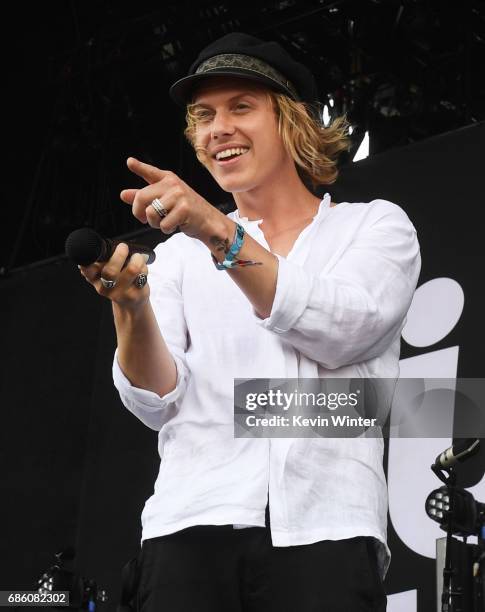 Tyrone Lindqvist of Rufus du Sol performs at the Hangout Stage during 2017 Hangout Music Festival on May 20, 2017 in Gulf Shores, Alabama.