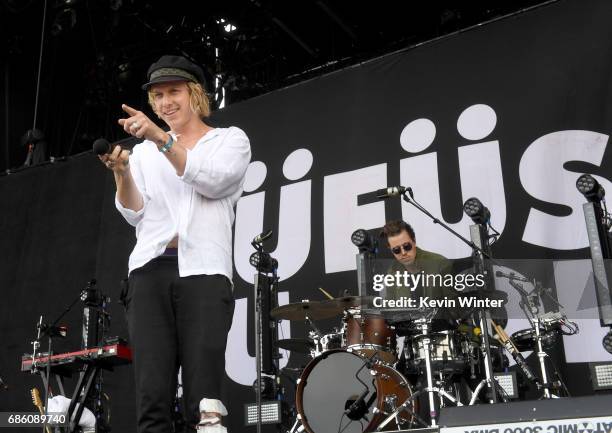 Tyrone Lindqvist and James Hunt of Rufus du Sol perform at the Hangout Stage during 2017 Hangout Music Festival on May 20, 2017 in Gulf Shores,...