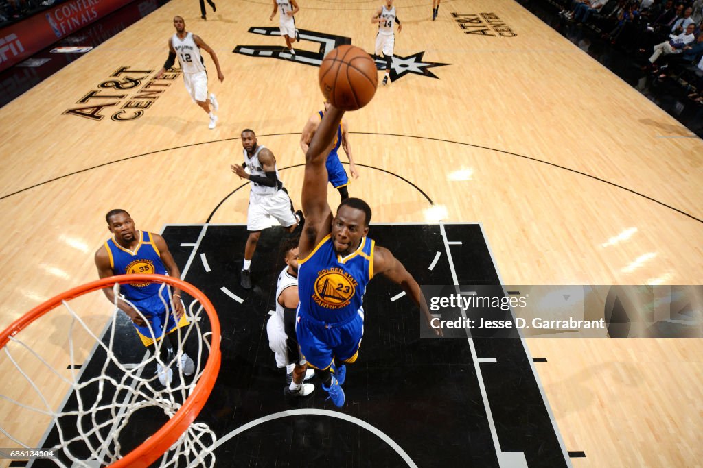 Golden State Warriors v San Antonio Spurs - Game Three