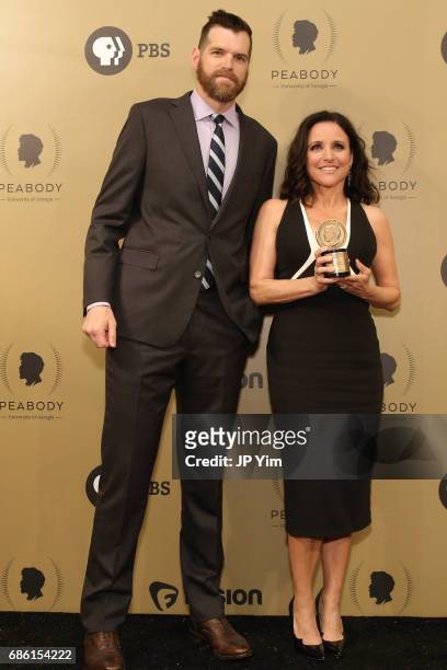 Timothy Simons and Julia Louis-Dreyfus pose with an award during The 76th Annual Peabody Awards Ceremony at Cipriani, Wall Street on May 20, 2017 in...