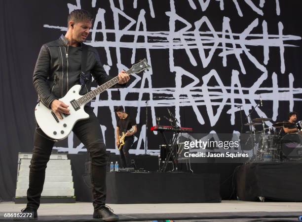 Singer Jerry Horton of Papa Roach performs at MAPFRE Stadium on May 20, 2017 in Columbus, Ohio.