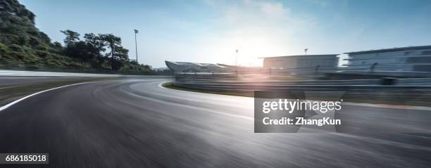 the motor racing track - racemotor circuit stockfoto's en -beelden