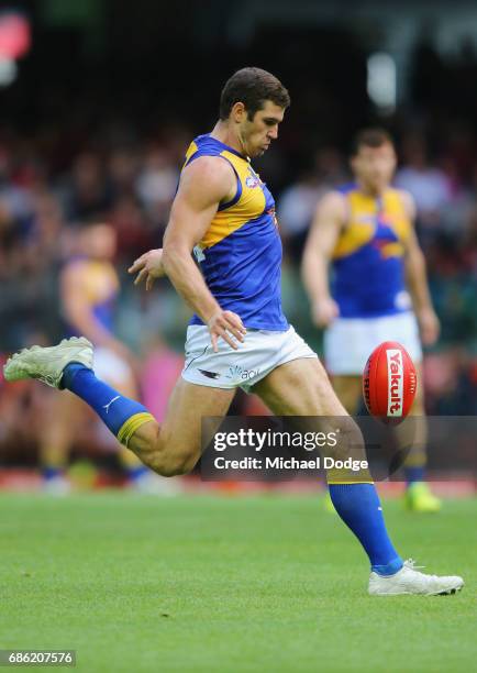 Jack Darling of the Eagles kicks the ball during the round nine AFL match between the Essendon Bombers and the West Coast Eagles at Etihad Stadium on...