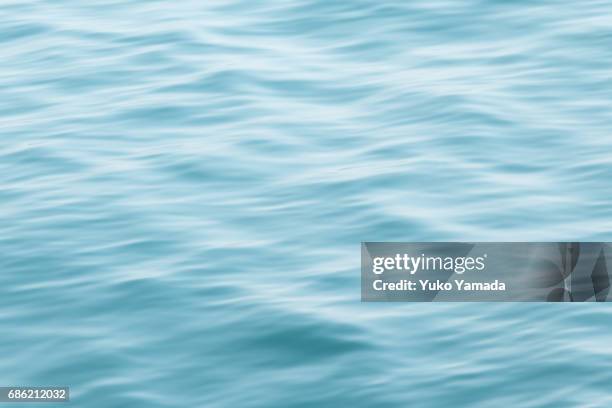 abstract patterns in nature - water waves - オーガニック stock-fotos und bilder