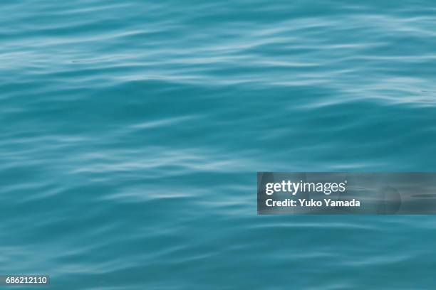 abstract patterns in nature - water waves - オーガニック fotografías e imágenes de stock