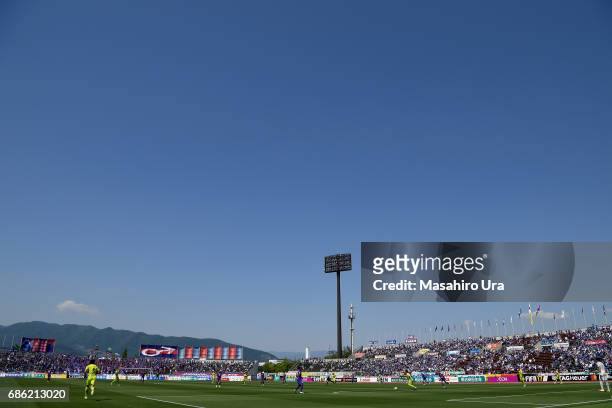 General view during the J.League J1 match between Ventforet Kofu and Sanfrecce Hiroshima at Yamanashi Chuo Bank Stadium on May 20, 2017 in Kofu,...